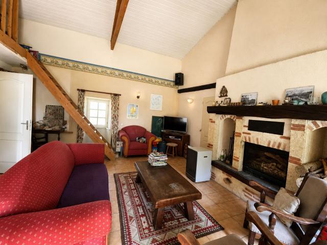 Maison quercynoise avec vue dégagée 95m² Valeilles