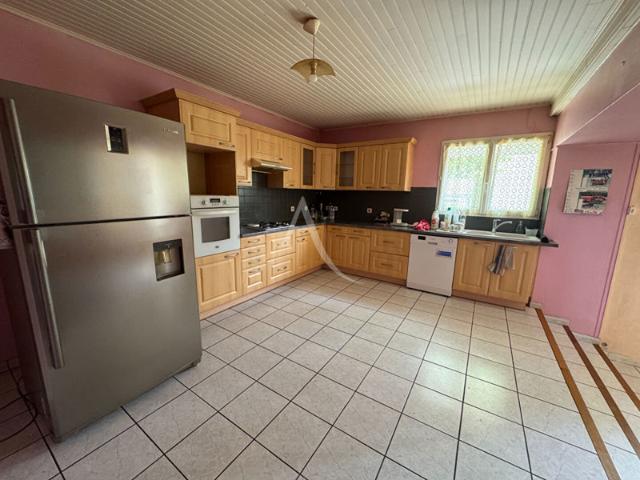 Maison Quillan 9 pièce s 221.27 m2