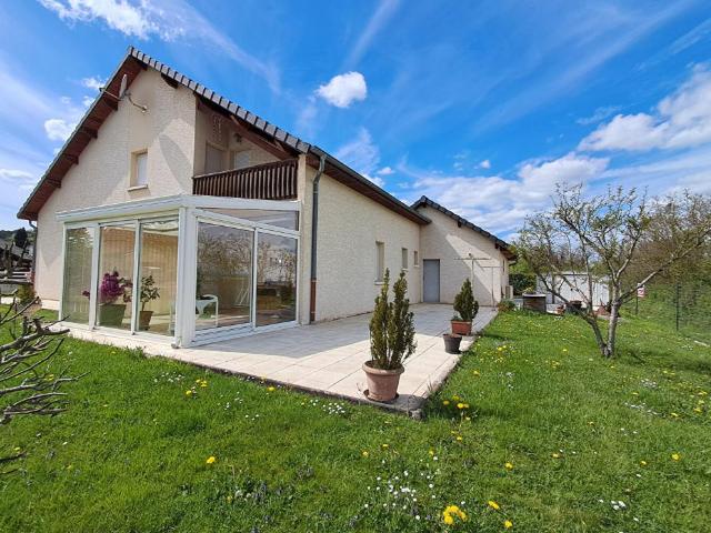 Maison Quincey 8 pièces 185 m2 à 299 000 euros