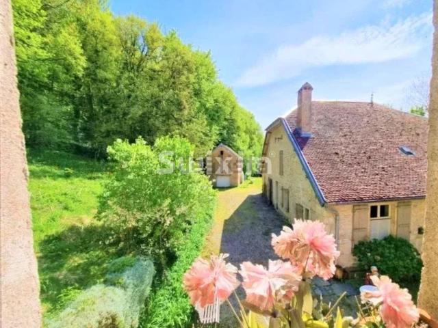 Maison, Rougemont