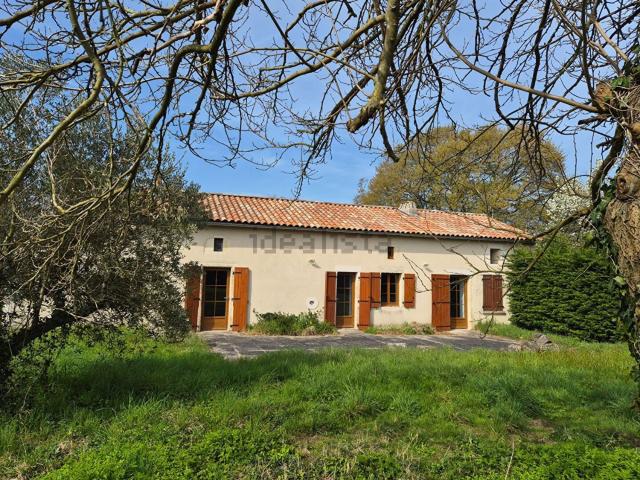 Maison, Rouillé