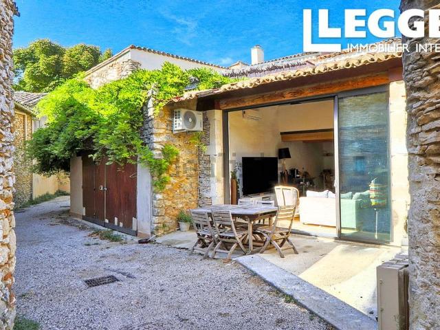 Maison, Roussillon