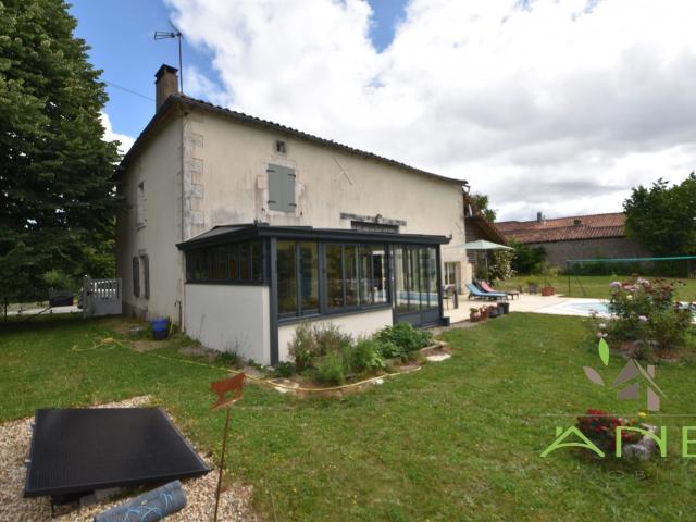 Maison, Mazerolles