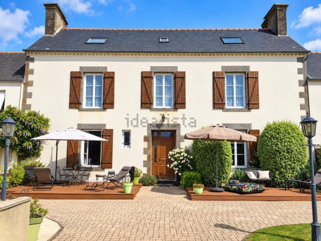 Maison, Roz Landrieux