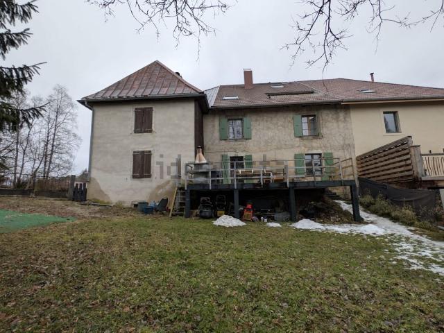 Maison, Rochejean
