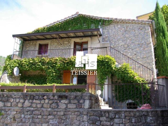 Maison, Rocher