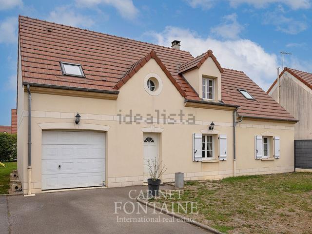 Maison, Rochy Condé