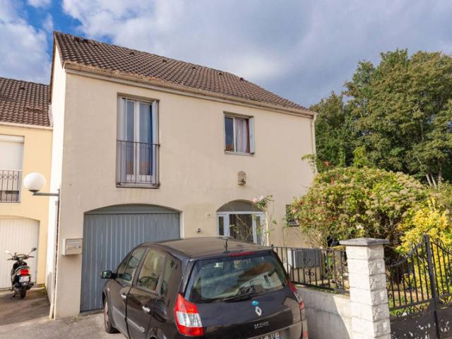Maison Roissy En Brie 5 pièce s 97 m2