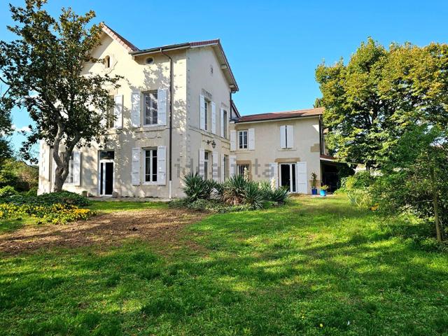 Maison, Romans sur Isère