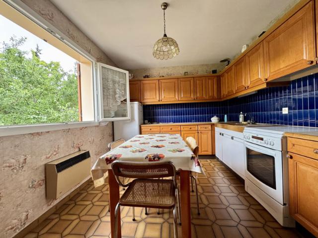 Maison ROMAGNAT 119 m2 3 ch 2 bureau sous sol complet