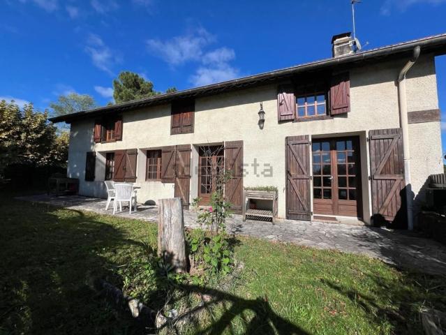 Maison, Roquefort