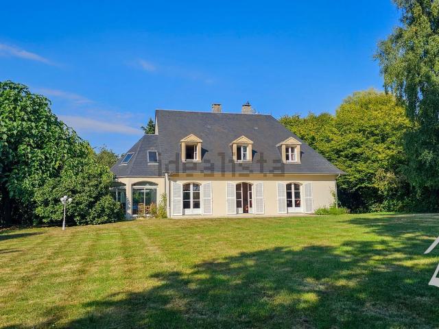 Maison, Rosel