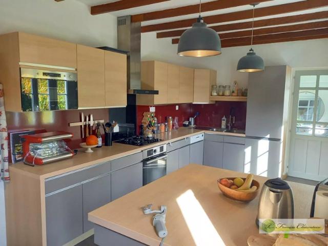 Maison RDC 240 m2