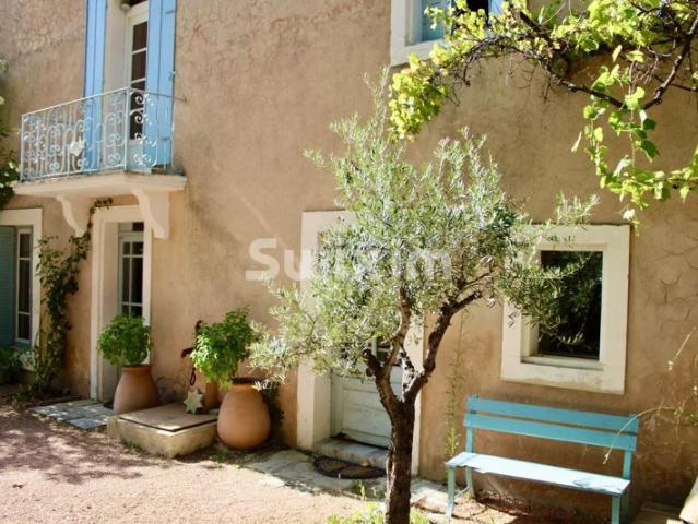 Maison RDC 240 m2