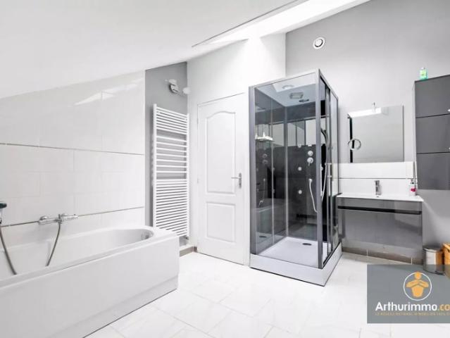 Maison RDC 257,84 m2