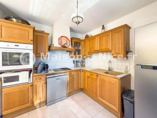 Maison RDC 261 m2