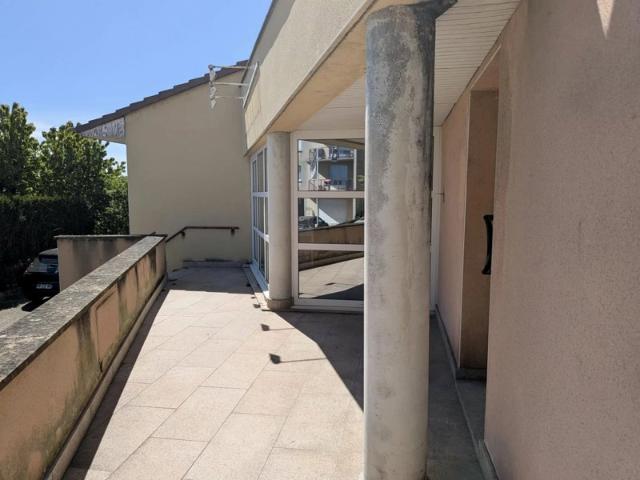 Maison RDC 299 m2
