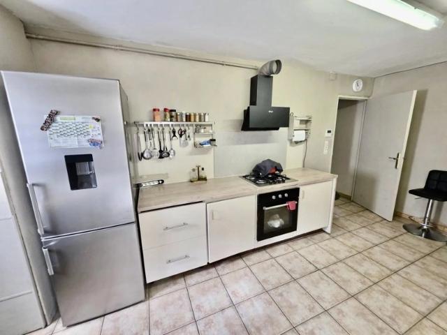 Maison RDC 218 m2
