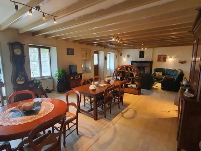 Maison RDC 360,18 m2
