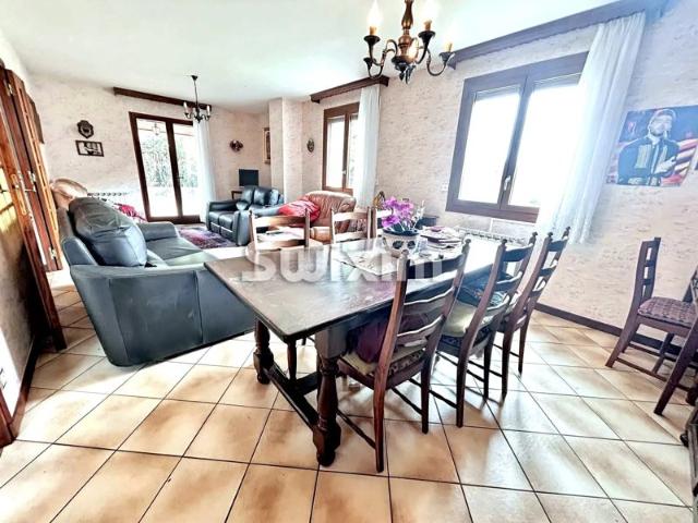Maison RDC 300 m2