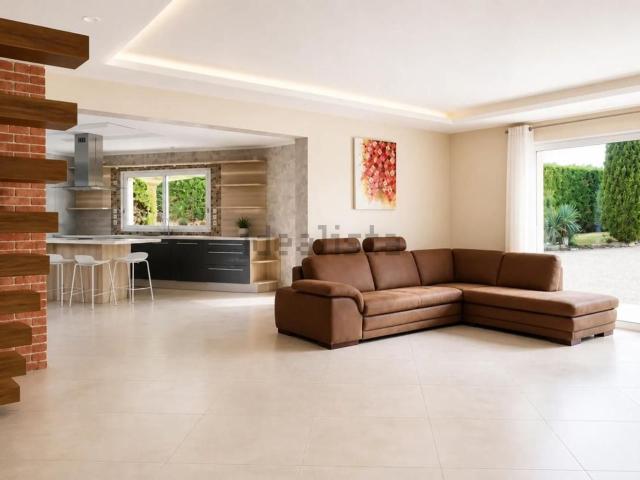 Maison, Reyssouze