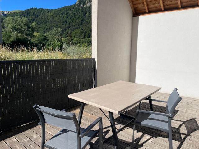 Maison récente 70 m² — Le Mont Dore Massif du Sancy — 2 chambres — terrasse 22 m² — grand garage 44 m²