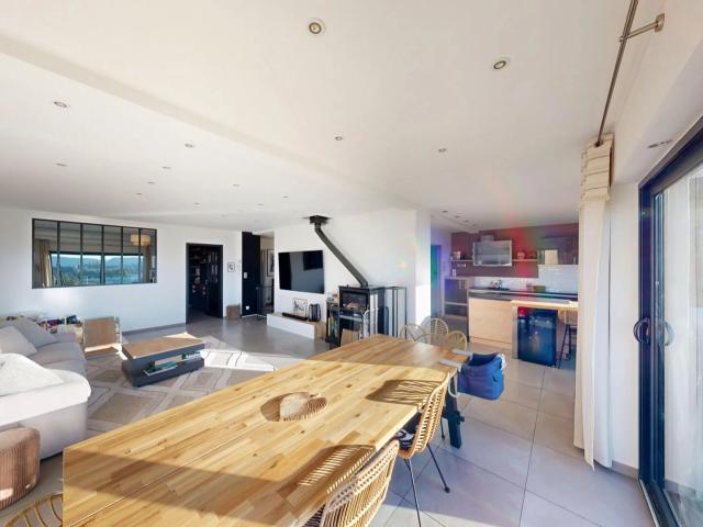 Maison récente 8 pièces à vendre à Besançon Réf 6984