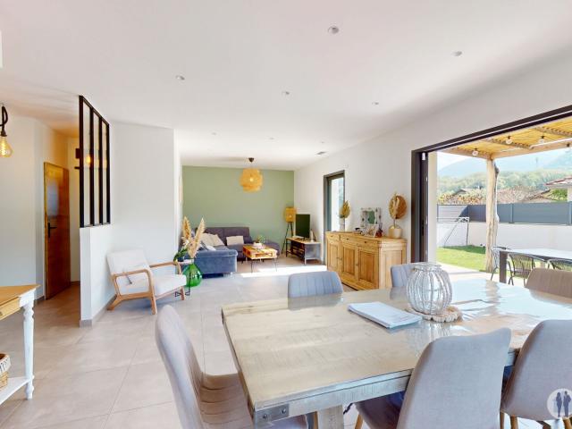 Maison récente 105m2 au calme sans vis à vis terrain piscinable à Vif