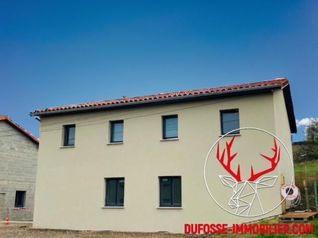 Maison récente 107m² de type 5 avec terrasse, jardin et parking privatif Communay