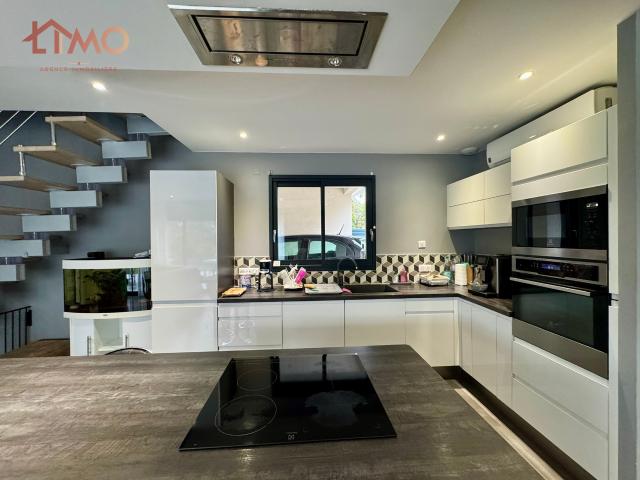 Maison récente 168 m² sur 1850 m² de terrain