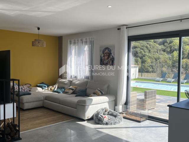 Maison récente T5 sur 800m2 de terrain