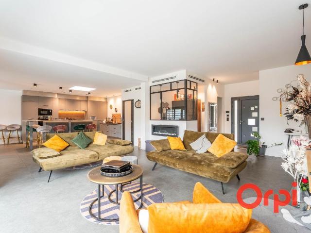Maison récente À Vendre 244 m2 Francheville le haut 244m² Francheville