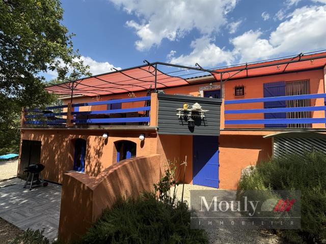 Maison Recente Avec Activite Chambres D'hotes 344m² Vers