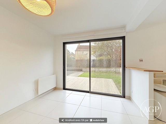 Maison récente avec climatisation réversible et extérieur 81 m2