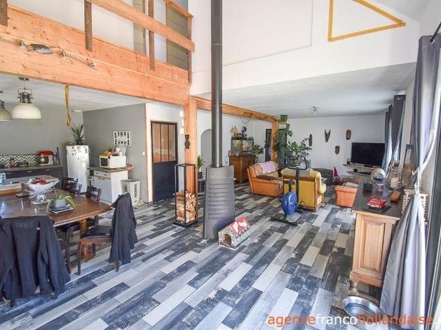 Maison récente avec piscine et étang 135m² Sauviat sur Vige