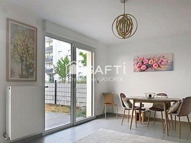 Maison récente avec 3 chambres, garage et jardin