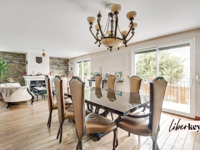 Maison récente de 6 pièces 238 m2 DPE C Quartier de Fl. 236m² Alfortville