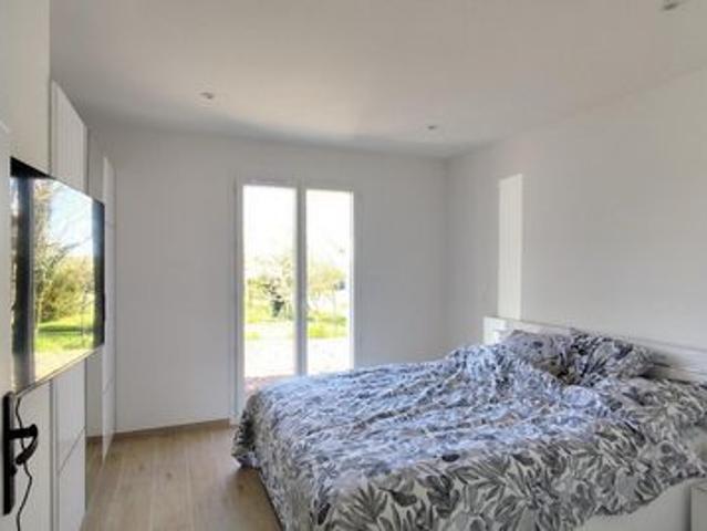 Maison récente de plain pied de 120 m². 3 chambres