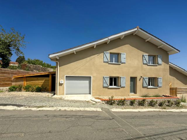 MAISON REFAITE A NEUF AVEC CACHET