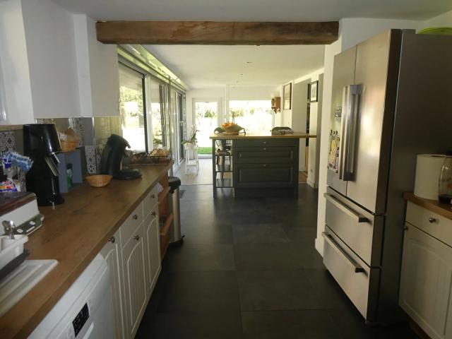 Maison REGION PONT L'EVEQUE 7 pièce s, 210 M², 5 ch, 2 sdb, gar