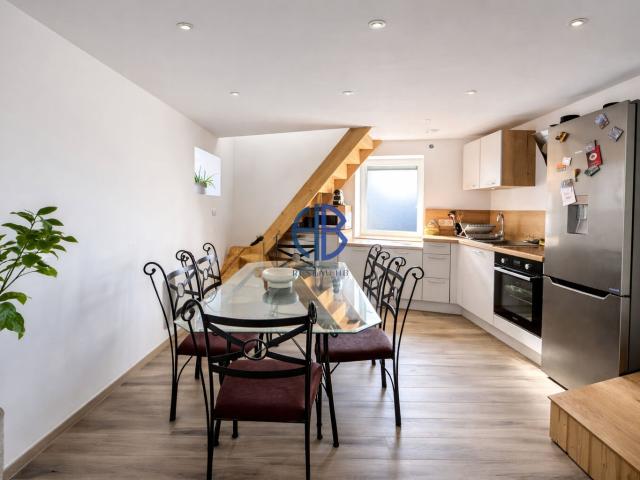 Maison rénové plein de cachet au coeur de Marcilloles 86m² Marcilloles