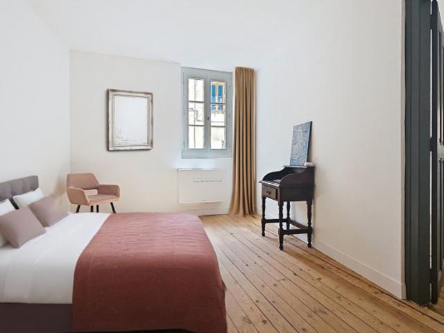 Maison rénovée 51 m², 3 pièces, 2 chambres. Avignon intra muros, Quartier calme