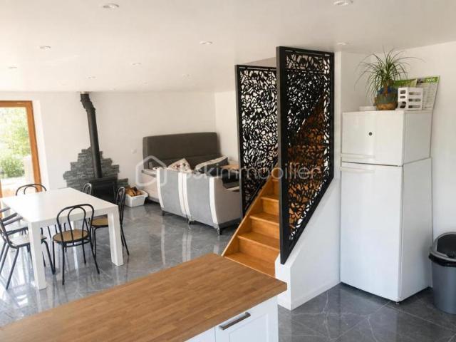 Maison rénovée 91 m² 3 chambres terrain 1689 m²