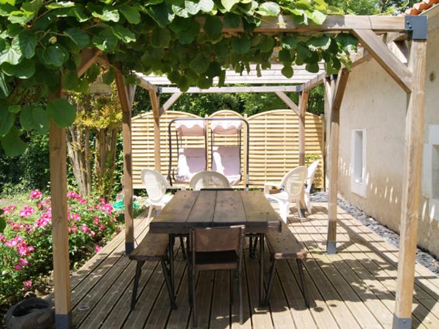 Maison rénovée 120m2 à Celles 3 chambres, bureau avec jard