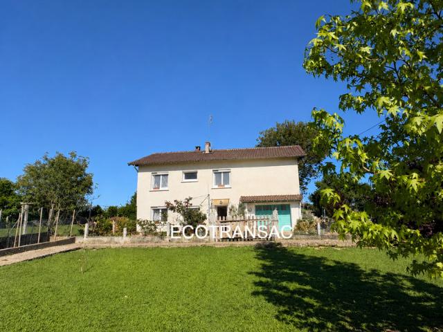 MAISON RENOVEE – 145 M² – GARAGE & ANNEXE 7 PIECES DONT 5 CHAMBRES – 1 555 M² – DPE D – PERREX