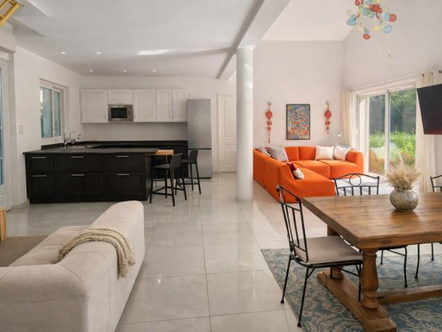 Maison rénovée 147 m2 sur 2 664 m2 de terrain avec potentiel