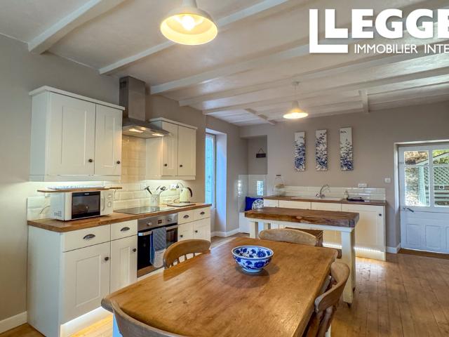 Maison rénovée 2 chambres à L’Absie avec jardin, terrasse, grange, garage et toutes commodités