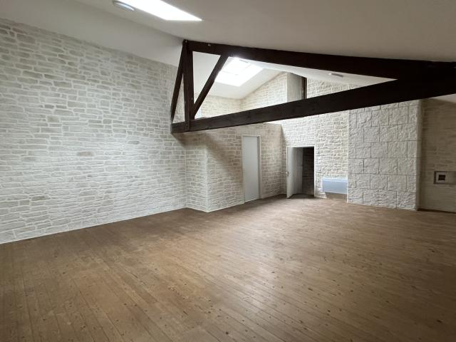 MAISON RENOVEE 3 CHAMBRES A LOUER FRONTENAY ROHAN ROHAN