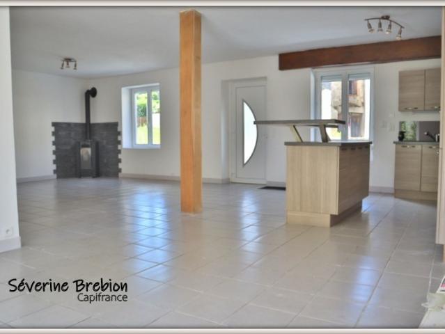 Maison rénovée, 3 chambres, terrain, garage VISCOMTAT 63