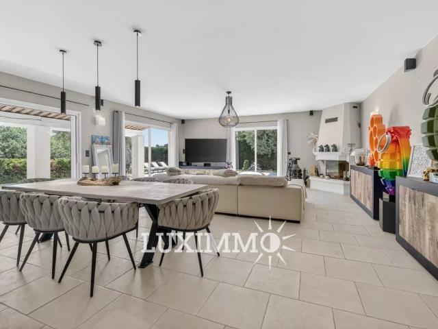 Maison Rénovée Vue Dégagée 170m² Mougins